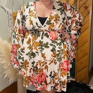 Floral bell sleeve dress